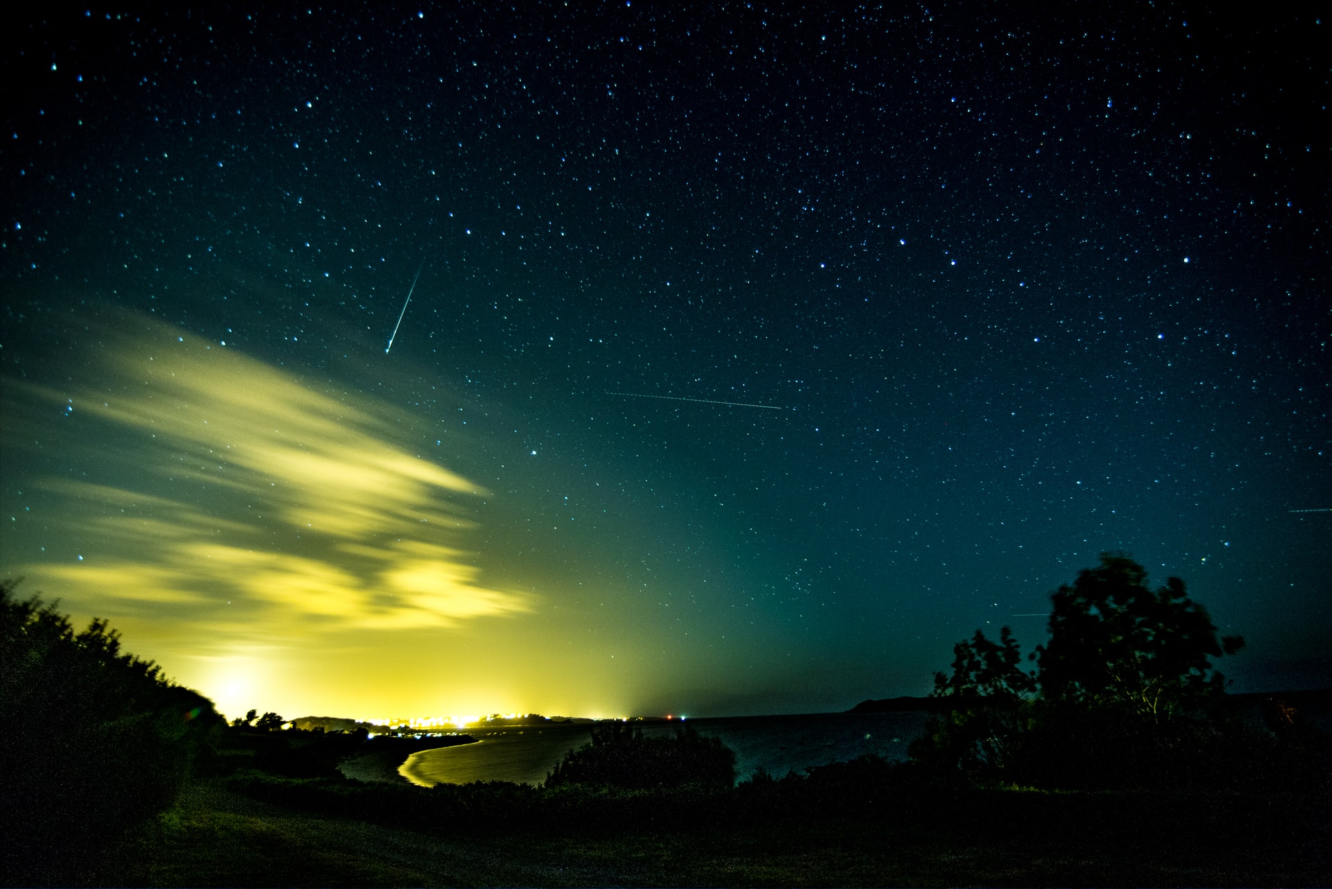Photo of meteor by Lamna The Shark on Unsplash